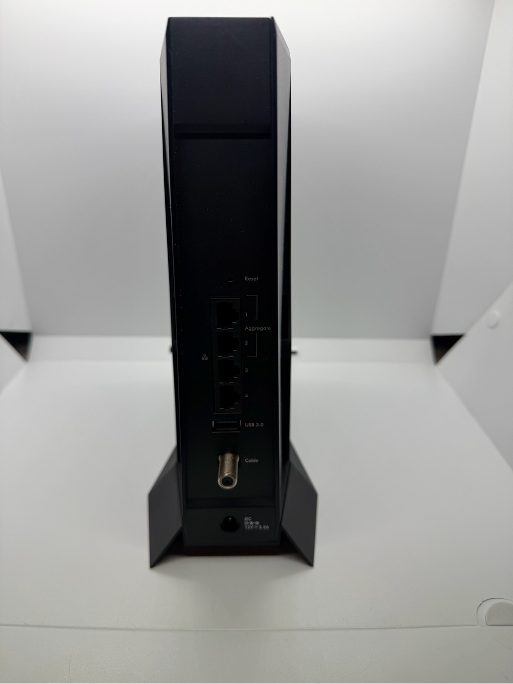 Netgear Nighthawk Wireless Router - Black - Picture 5 of 12